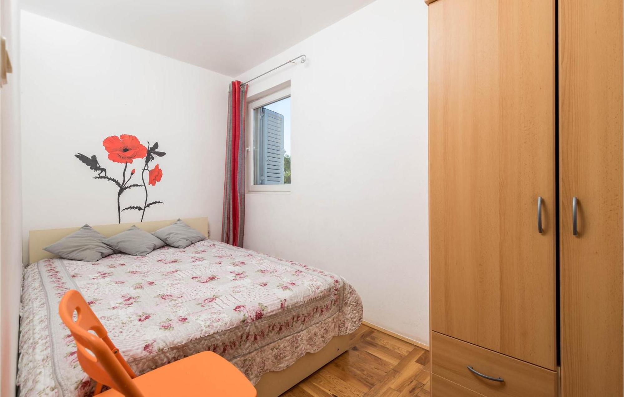 Pet Friendly Apartment In Stara Novalja With Wifi Bagian luar foto